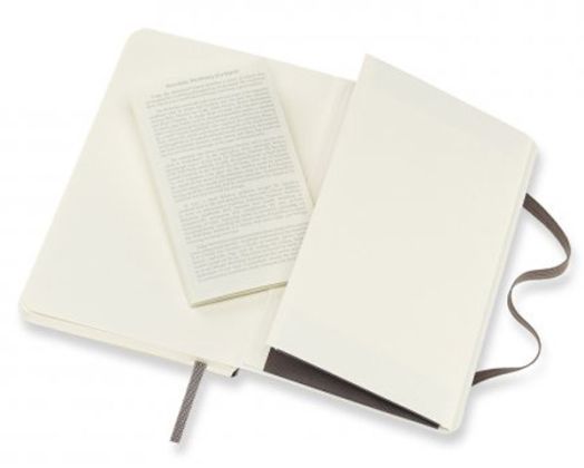 Джобен кафяв тефтер Moleskine Classic Earth Brown с меки корици и нелинирани страници