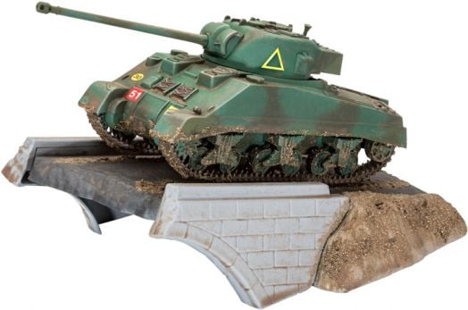 Комплект сглобяем модел Revell - Танк Sherman Firefly, First Diorama