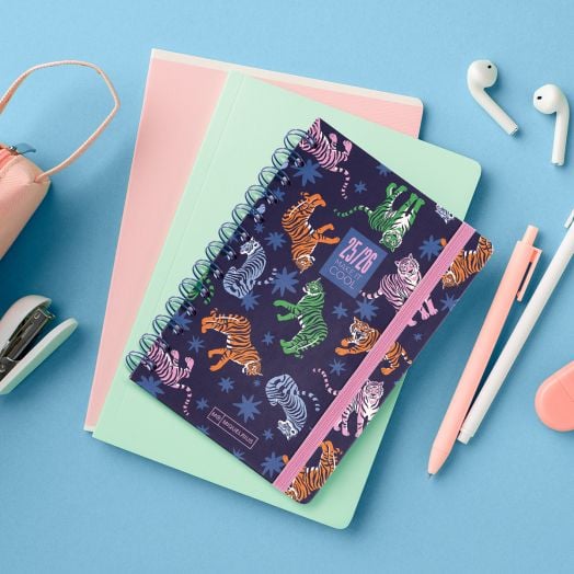 Седмичен тефтер - органайзер Miquelrius Tigers от септември 2025 до август 2026 г.