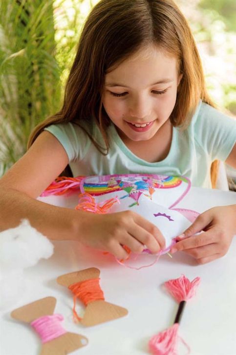 Творчески комплект 4M - Уший сам възглавница еднорог