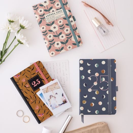 Джобен бележник - органайзер Miquelrius Moonlight за 2025 г. — един ден на страница