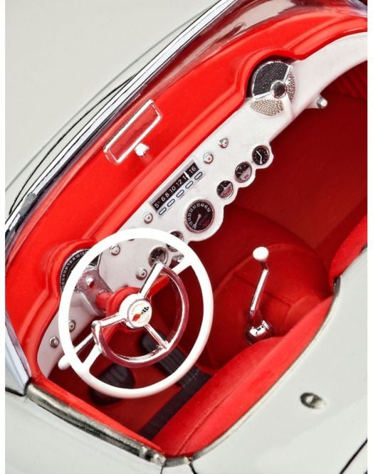 Сглобяем модел Revell - Corvette Roadster 1953