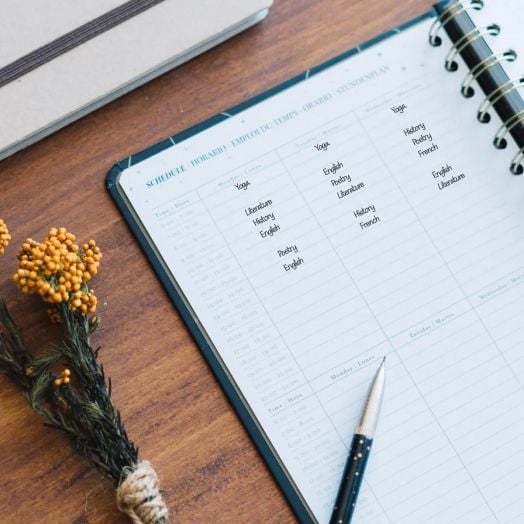 Седмичен планер Grupo Erik Astral за 12 месеца - август 2025 / юли 2026 година