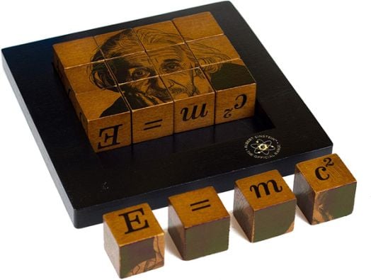 Игра Professor Puzzle: Einstein's Six Square Challenges