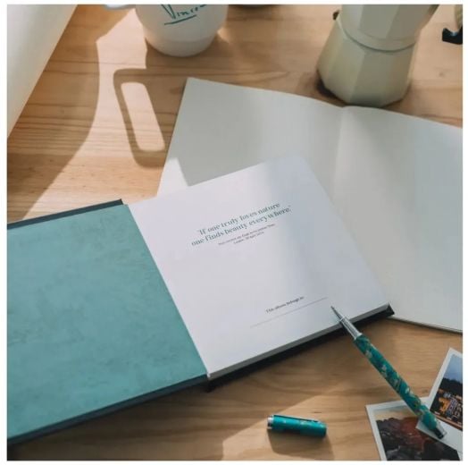 Фотоалбум Grupo Erik - Van Gogh Museum, размер 16 х 16 см.