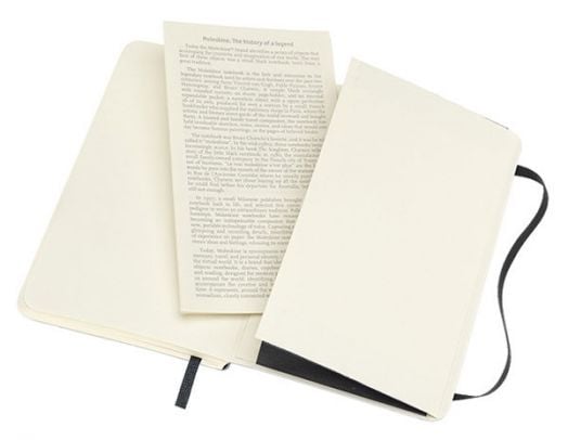 Класически черен тефтер Moleskine Classic Black с меки корици и нелинирани листа