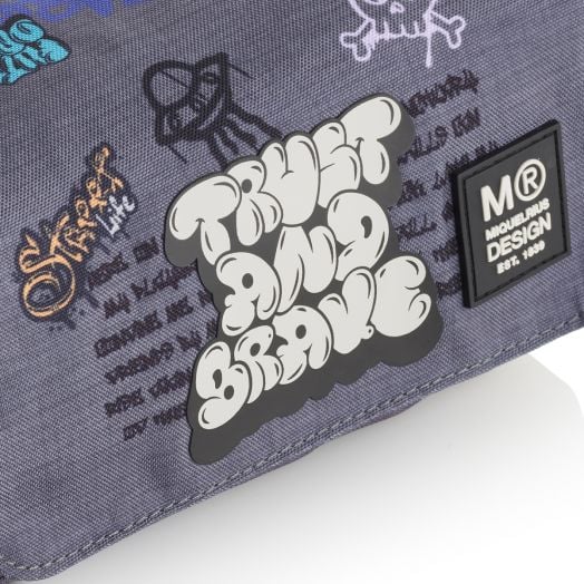 Несесер Miquelrius Graffiti с две отделения, с капак