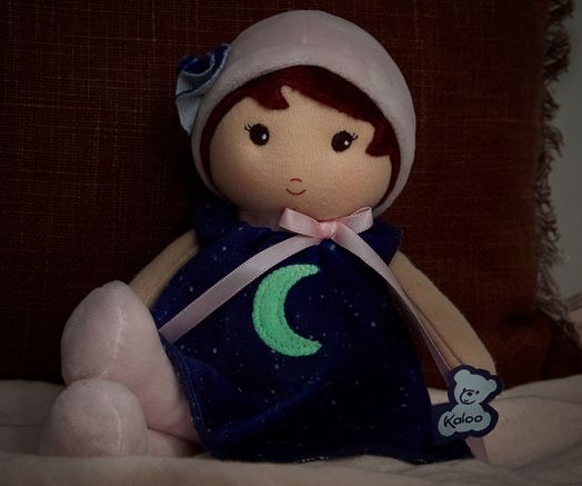 Кукла Kaloo Аурора, светеща в тъмното