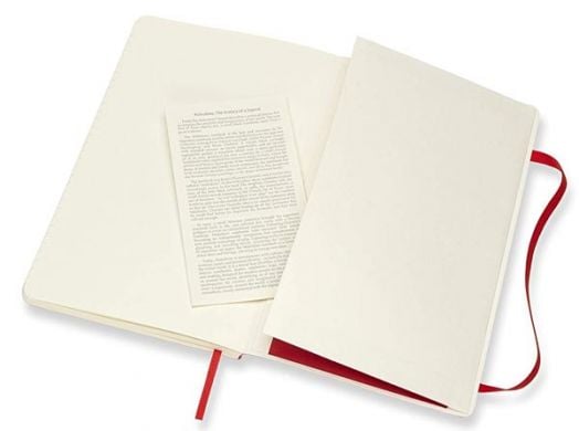 Класически наситеночервен тефтер Moleskine Classic Scarlet Red с меки корици и линирани страници