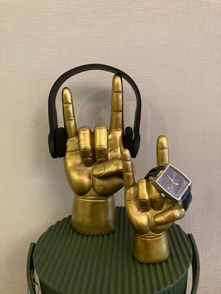 Поставка за слушалки Rock On Luckies of London - Златна ръка