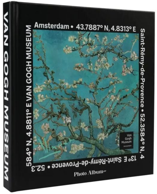 Фотоалбум Grupo Erik - Van Gogh Museum, размер 16 х 16 см.