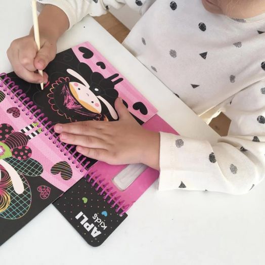 Книжка за рисуване със скреч страници Apli Kids - Фея