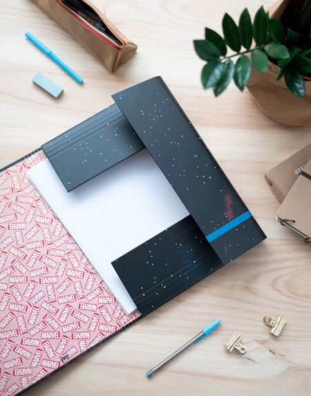 Папка Marvel Comics Avengers с ластик