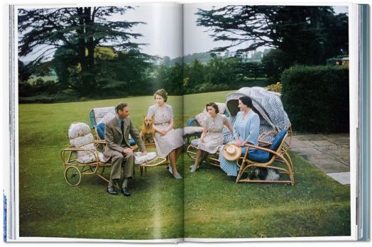 Her Majesty. A Photographic History 1926–2022