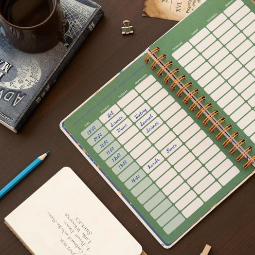 Седмичен бележник-органайзер Grupo Erik Harry Potter за 12 месеца - август 2024 / юли 2025 година