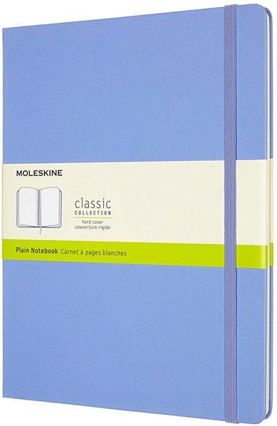 Голям син тефтер Moleskine Classic Hydrangea Blue с твърди корици и нелинирани страници