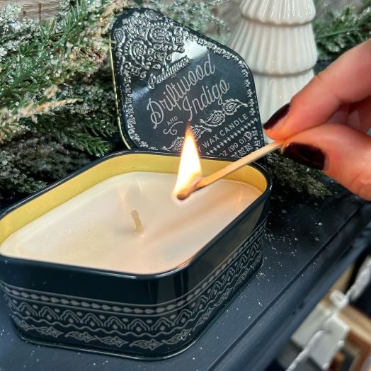 Ароматна свещ Paddywax - Дървесина и индиго