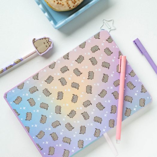 Джобен седмичен планер Grupo Erik Pusheen за 17 месеца - август 2025 / декември 2026 година