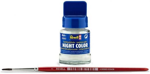 Сглобяем модел Revell - Призрачен кораб, светещ в тъмното