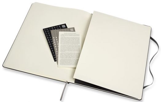 Голям черен тефтер Moleskine Pro Collection XX-Large Black с твърди корици