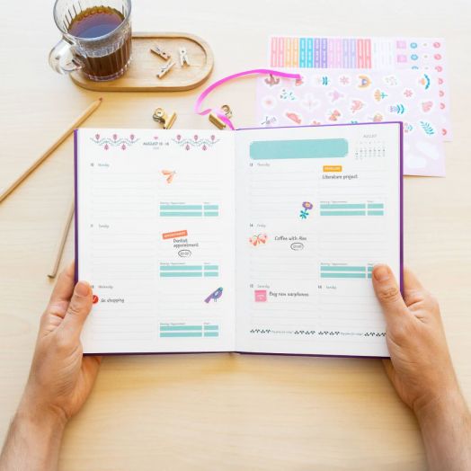 Седмичен планер Grupo Erik Folk Nordico за 17 месеца - август 2025 / декември 2026 година