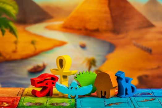 Настолна игра: Пирамидо