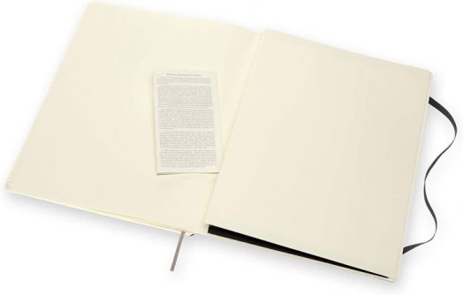 Черен тефтер Moleskine Classic Black A4 с меки корици и листа на квадратчета