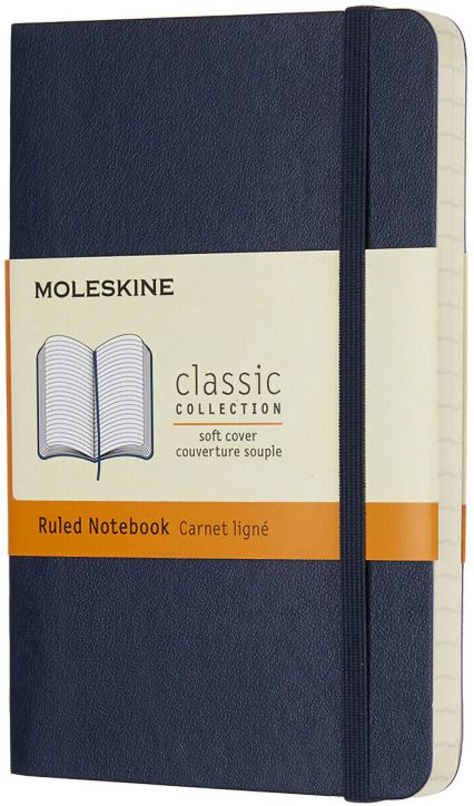 Джобен тъмносин тефтер Moleskine Classic Sapphire Blue с меки корици и линирани страници