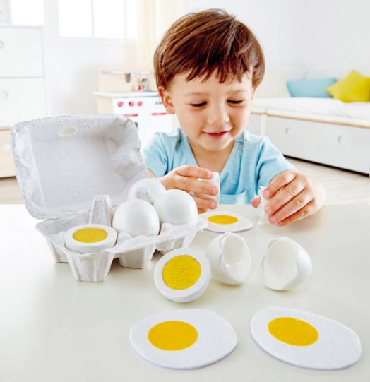 Дървен комплект за рязане Hape - Яйца