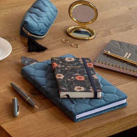 Тефтер Miquelrius British Bloom A5, 80 листа с точки