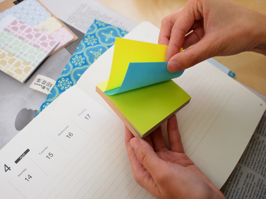 Самозалепващи неонови листчета Stick'n Alternate, 76 x 76 мм, 4 цвята