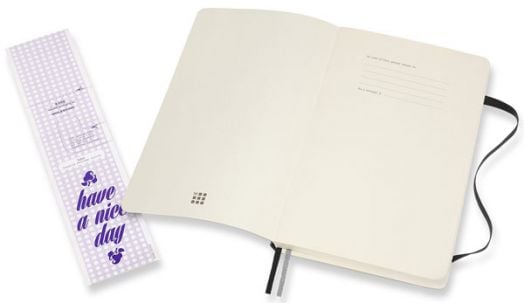 Черен тефтер Moleskine Classic Notebook Ruled Expanded Version Black с меки корици и листа на широки редове