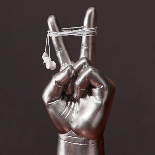 Поставка за слушалки Peace Out Luckies of London - Сребърна ръка