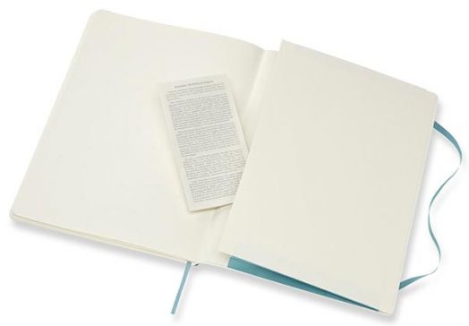 Голям пастелно-тюркоазеносин тефтер Moleskine Classic с меки корици и нелинирани страници