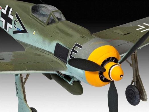 Сглобяем модел Revell - Военен самолет Focke Wulf Fw 190 F-8