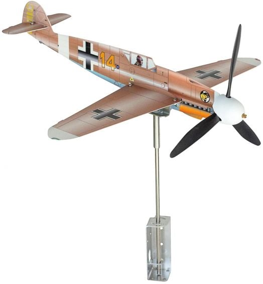 Самолет - градински ветропоказател изтребител Messerschmitt Bf 109, на стойка