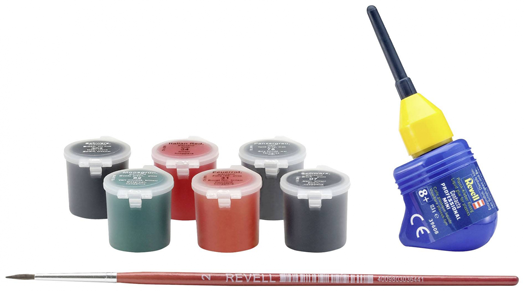 Сглобяем модел Revell - 100th Anniversary Jaguar