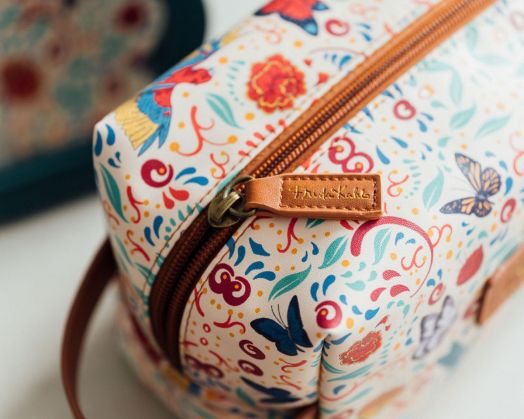 Козметичен несесер Grupo Erik - Frida Kahlo Viva La Vida