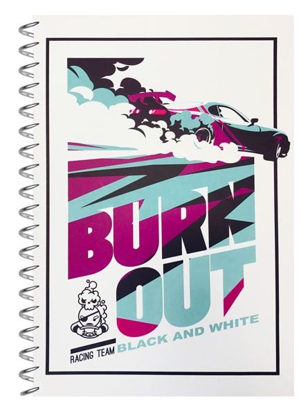 Тетрадка Black & White А4 със спирала и 3 теми, 105 листа - широки редове