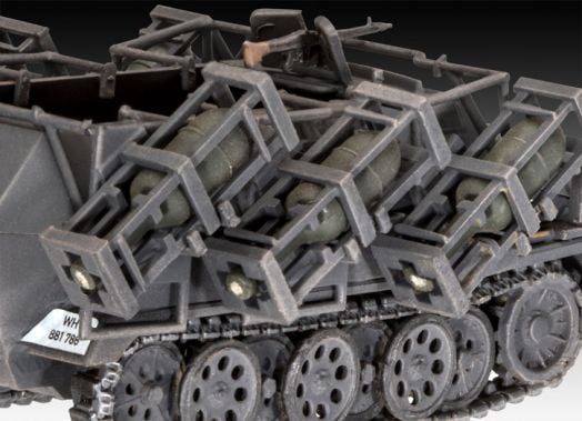 Сглобяем модел - Бронетранспортьор Sd.Kfz 251