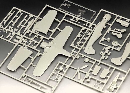 Сглобяем модел Revell - Военен самолет Focke Wulf Fw 190 F-8