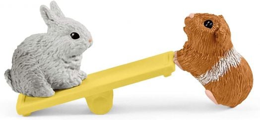 Комплект Schleich: Кошарка със зайче и морско свинче