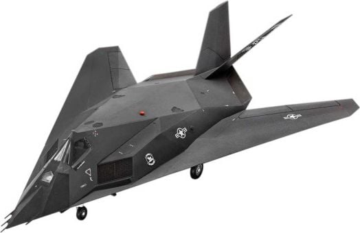 Сглобяем модел Revell - Самолет F-117A Nighthawk Stealth Fighter