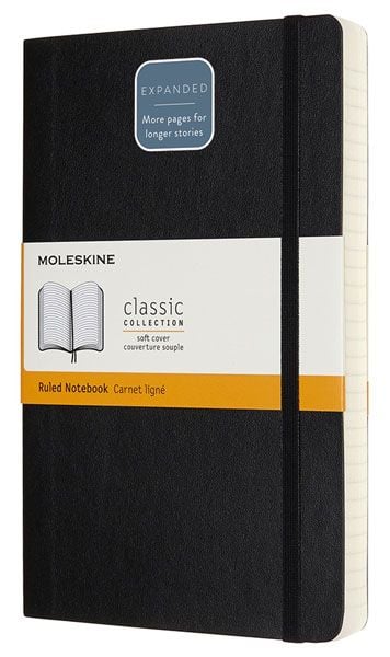 Черен тефтер Moleskine Classic Notebook Ruled Expanded Version Black с меки корици и листа на широки редове