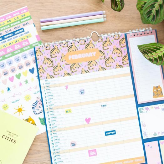 Планер-пад Grupo Erik Cats за 16 месеца - септември 2024 / декември 2025 година