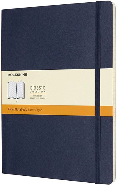 Голям син тефтер Moleskine Classic Sapphire Blue с меки корици и линирани страници