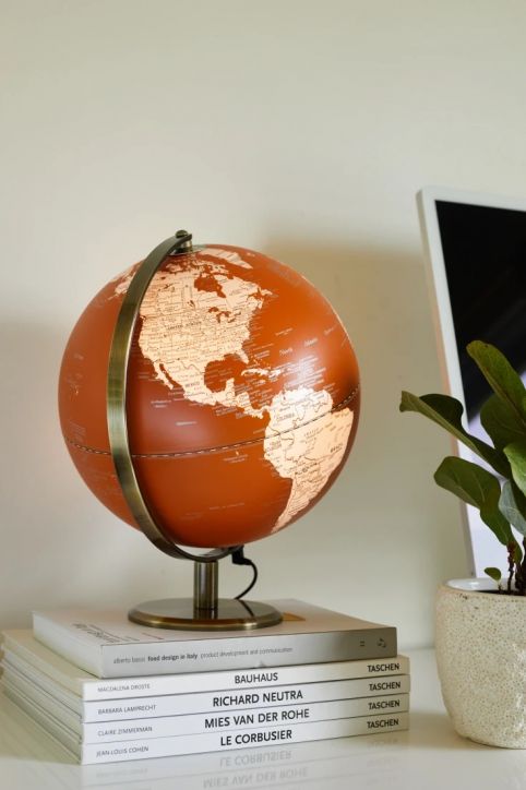 Светещ глобус Gentlemen's Hardware, 25 см.