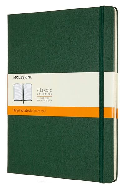 Голям лавровозелен тефтер Moleskine Classic Myrtle Green с твърди корици и листа на широки редове