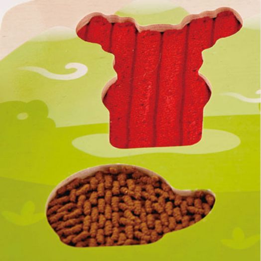 Дървен пъзел Hape - Пипни и разпознай горски животни