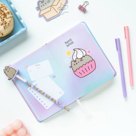 Джобен седмичен планер Grupo Erik Pusheen за 17 месеца - август 2025 / декември 2026 година